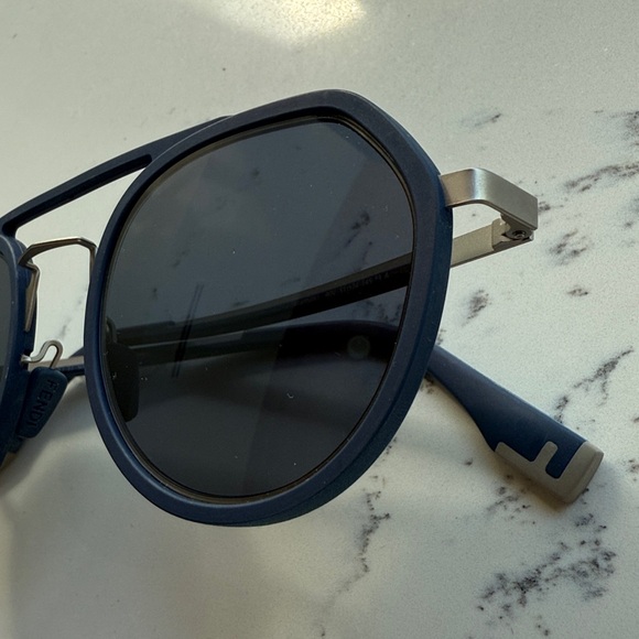Fendi Round Aviator Sunglasses Blue and Silver Color Unisex - Picture 10 of 15